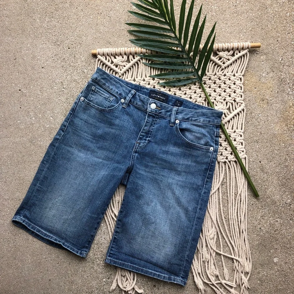 Lucky Brand Jean Shorts Size 6 / 28 - The Bermuda